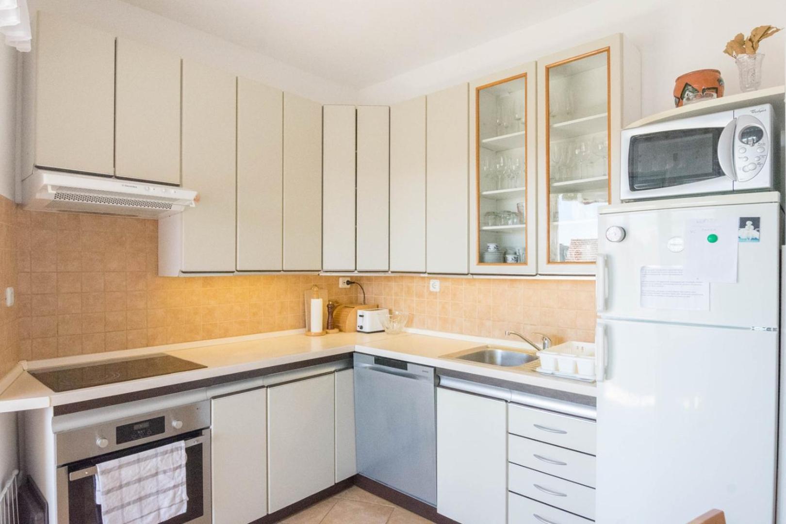 Spacious Apartment On A Great Location -Apartment Kuhta بيوغْغاد نا موغو المظهر الخارجي الصورة